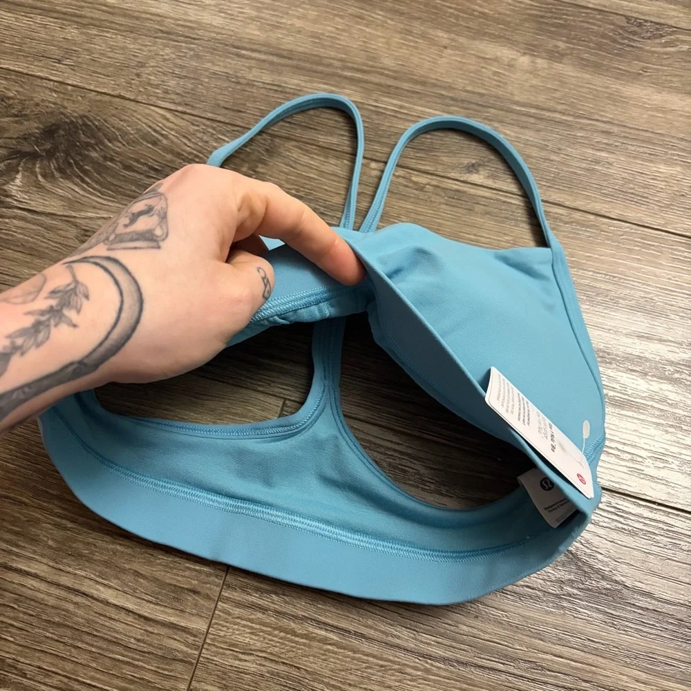 NWT Lululemon Flow Y Bra Nulu *Light Support, A–C Cups (Washed Blue) Size 8